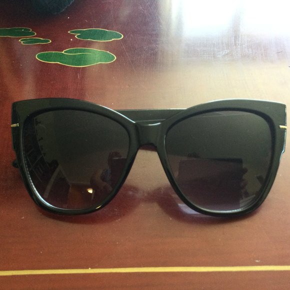 Aldo Sunglasses Large Cat eye - Picture 8 of 11